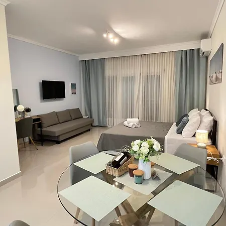 Irene Front Luxury Apartamento Peraía