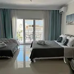Irene Front Luxury Apartament Peraía