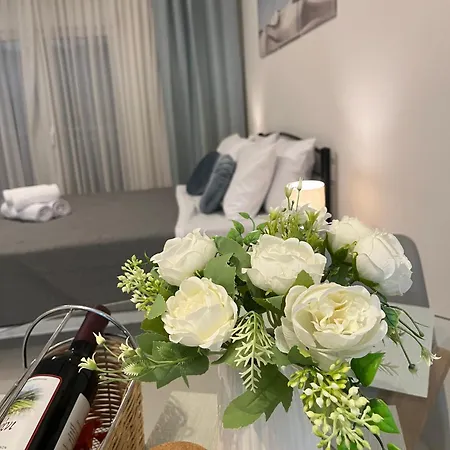 Irene Front Luxury * Peraía