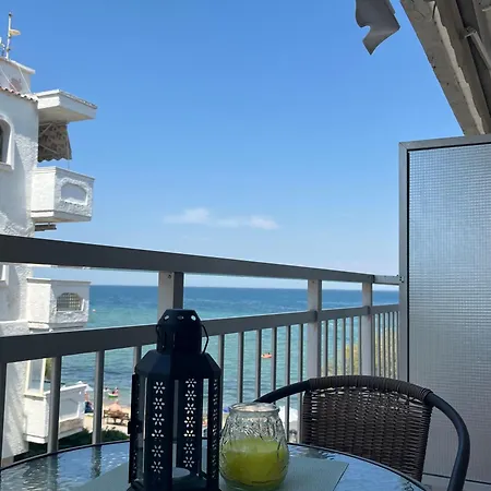 Irene Front Luxury 公寓