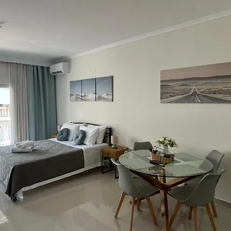 Irene Front Luxury * Peraía