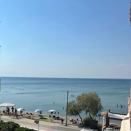 Irene Front Luxury Appartamento Peraía