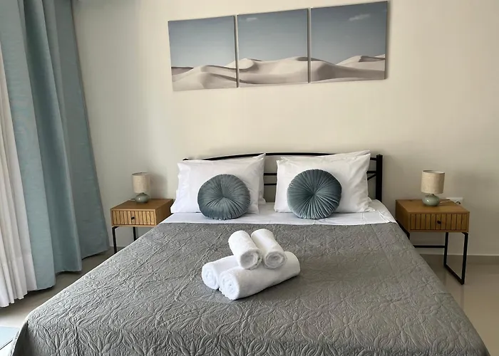 Irene Front Luxury شقة Peraía