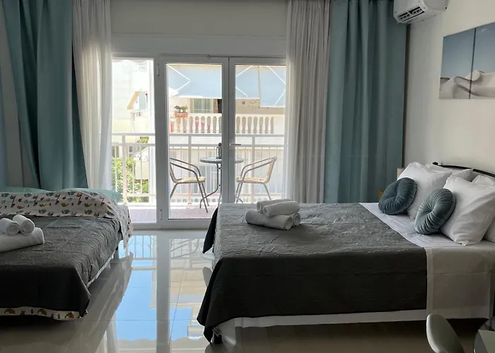 Irene Front Luxury شقة Peraía